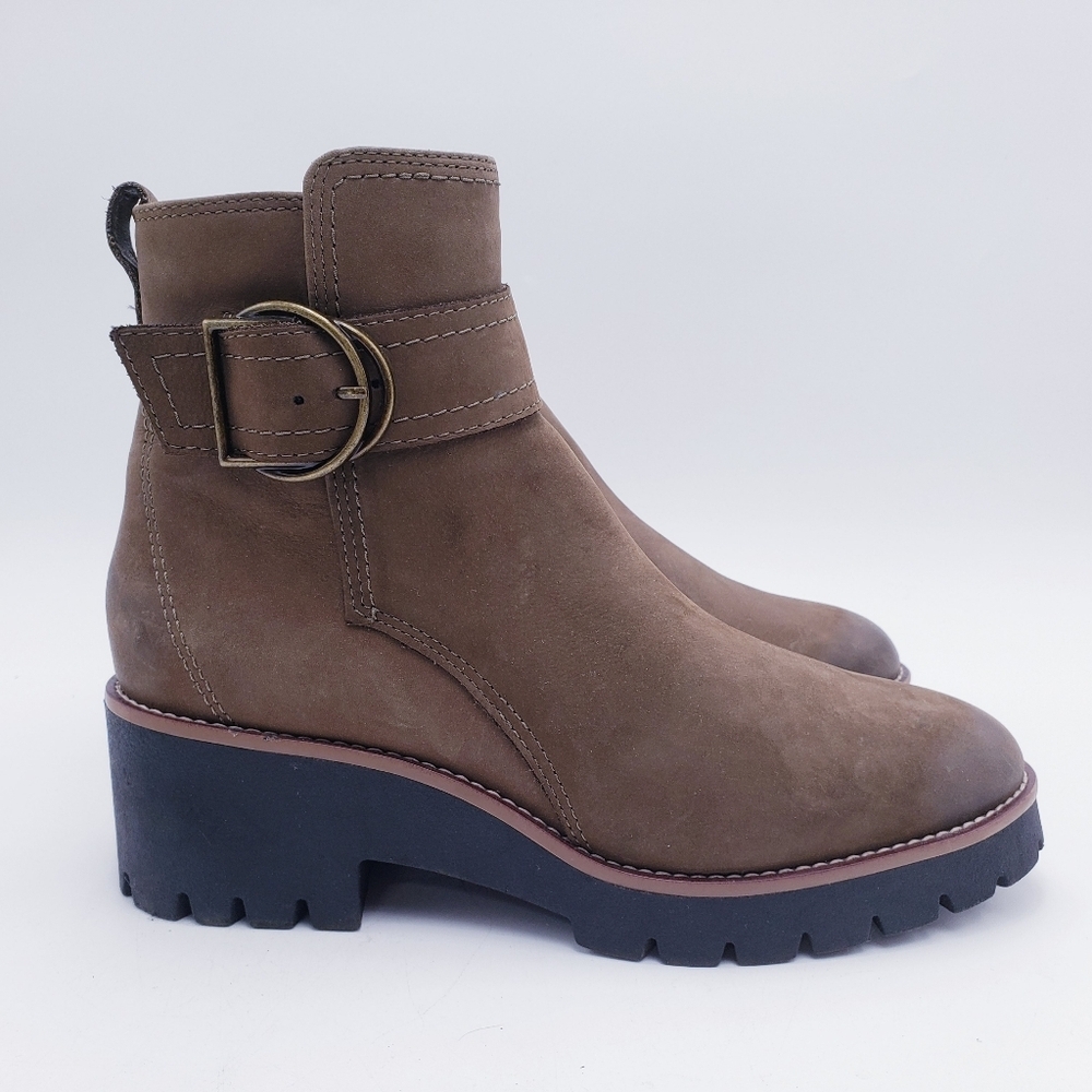 Blondo Dagger Waterproof Suede Belted Chunky‎ Lug Sole Bootie Boot Brown Size 10